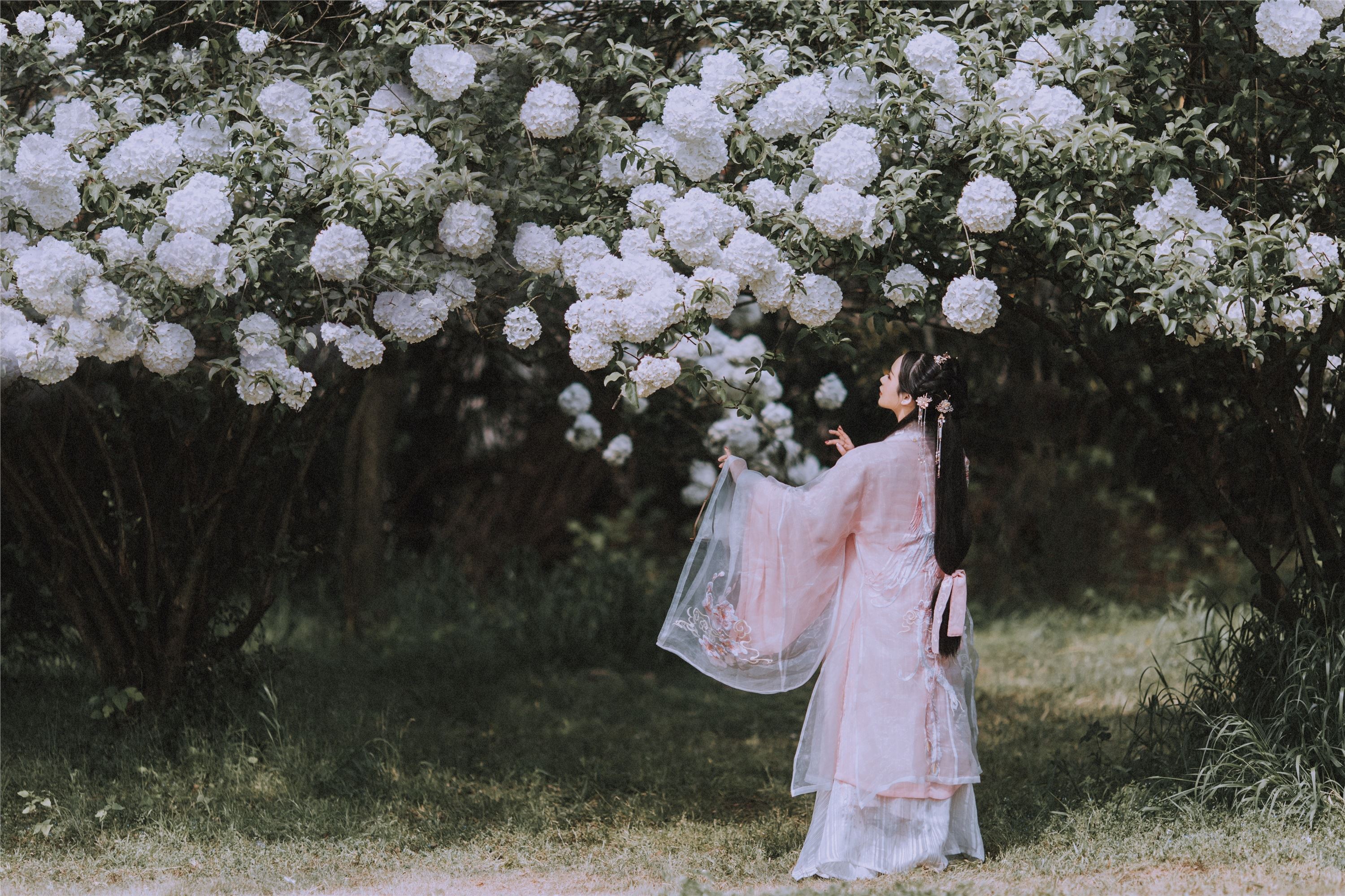 YITUYU艺图语 2021.09.02 满袖春 Seven